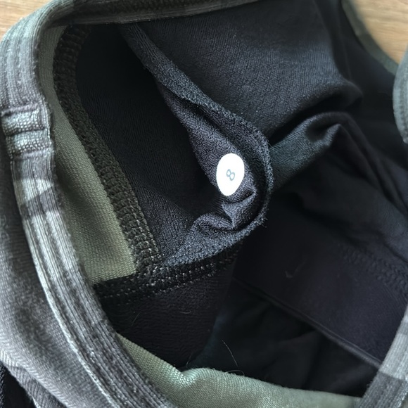 Lululemon no limit tank top with attached bra black and green camouflage 8 - Picture 8 of 8